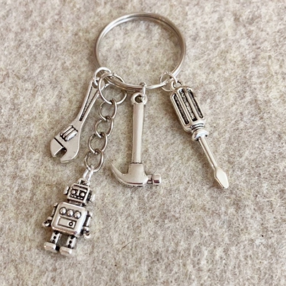 Hammer 🔨 tools 🛠 🤖 Robot keychain